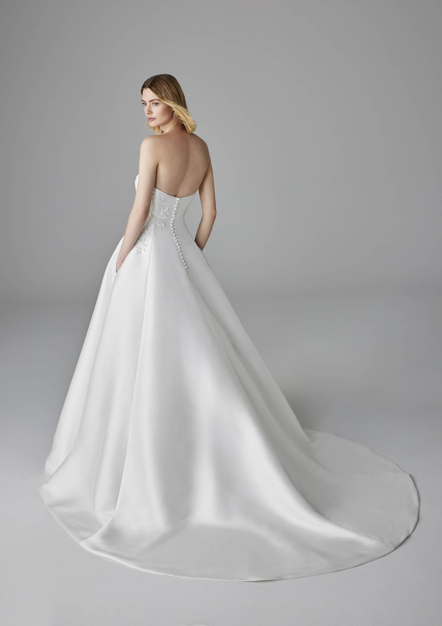 PRONOVIAS - GALEN