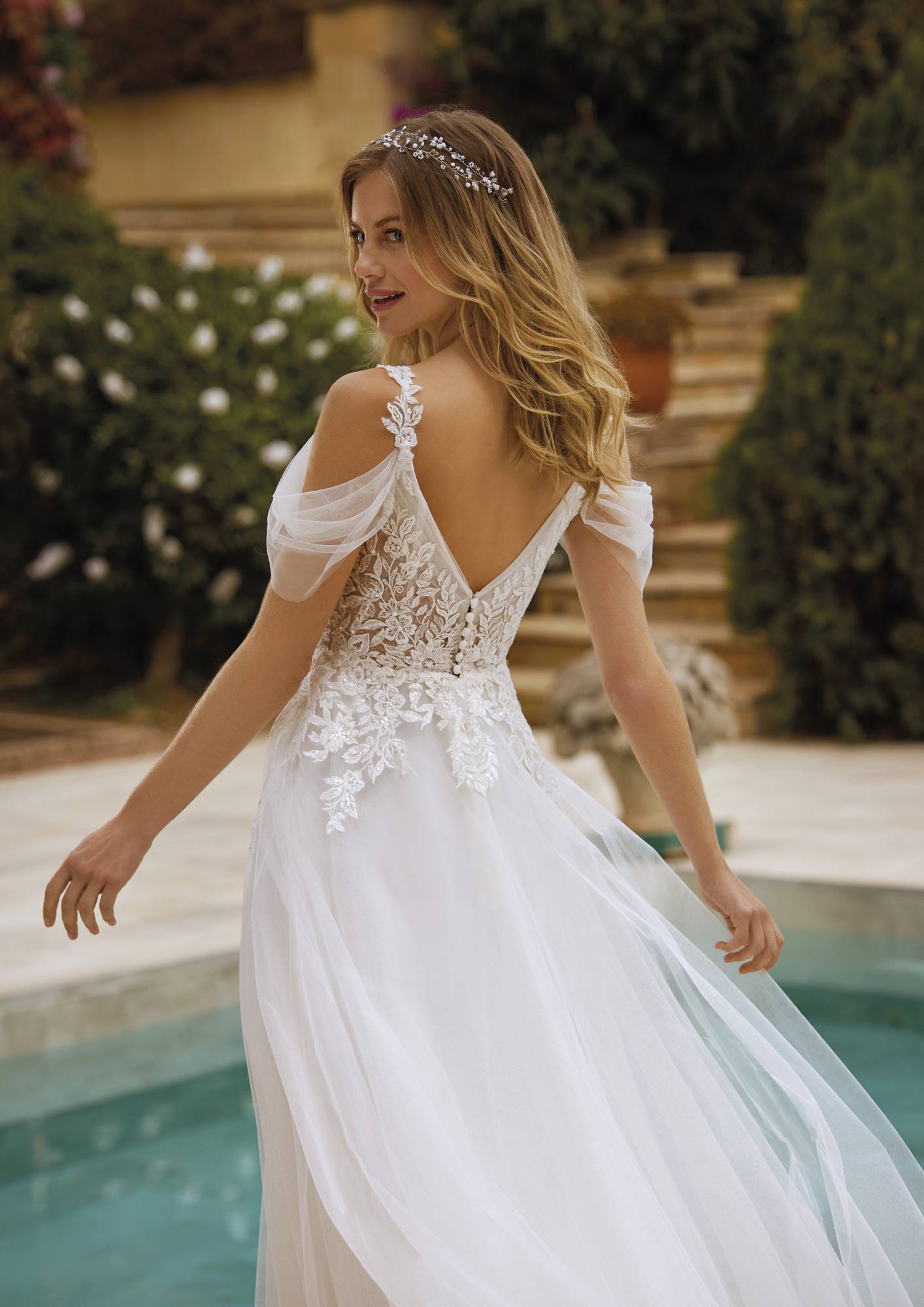 PRONOVIAS - WHITE ONE - LAKESIDE